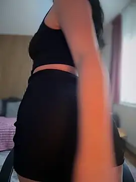 YoungHotMilf97 online show from 02-24-26, 08:34