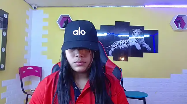 melany rouse18 online show from 02-21-25, 01:55