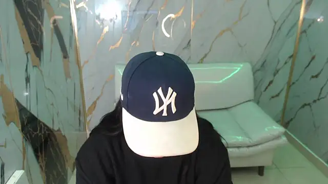 melany rouse18 online show from 11-19-25, 03:34