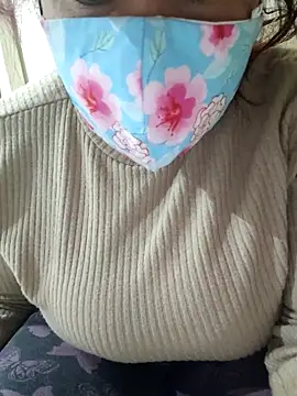 Snapshot of Loly2025 chatting on 02-18-25, 07:30 Loly2025 online show from 02-18-25, 07:30