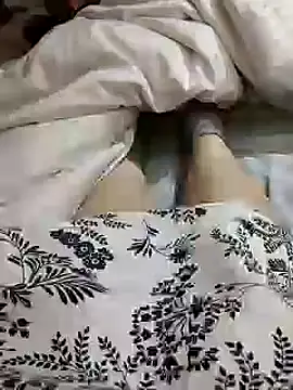 Snapshot of Loly2025 chatting on 02-22-25, 01:57 Loly2025 online show from 02-22-25, 01:57