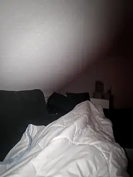 Snapshot of DerechteJunge chatting on 02-15-26, 02:30 DerechteJunge online show from 02-15-26, 02:30