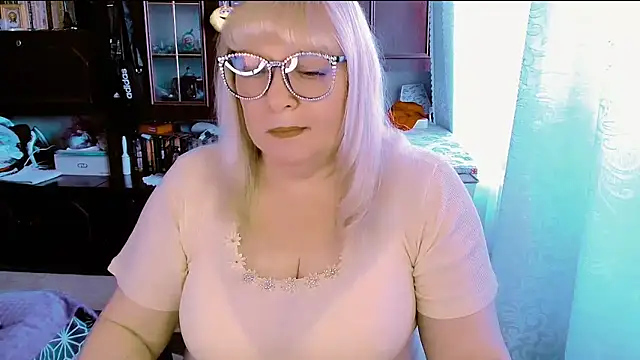 FlowerButterf online show from 02-22-26, 10:25