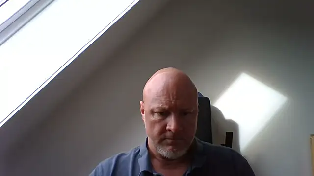 Lucifer29cm online show from 10-22-25, 11:54