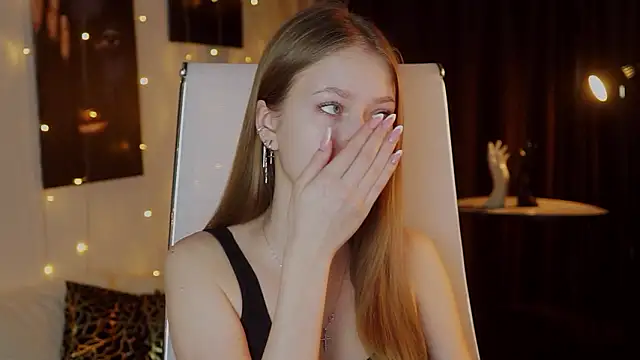 EveMundie online show from 03-18-26, 12:30