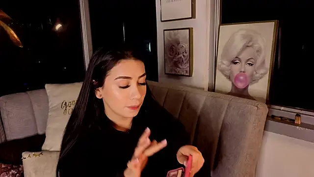 Ivanna West online show from 12-17-25, 10:10