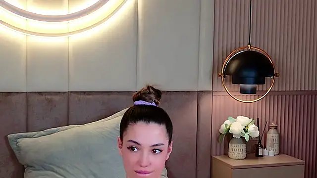 Alice Deleon online show from 02-20-25, 12:41