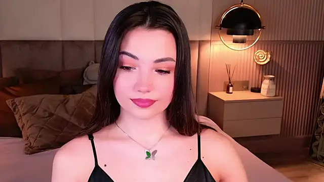 Alice Deleon online show from 10-16-25, 06:36