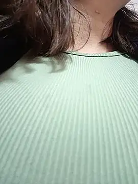Snapshot of EmmaSulivan chatting on 04-22-26, 11:45 EmmaSulivan online show from 04-22-26, 11:45