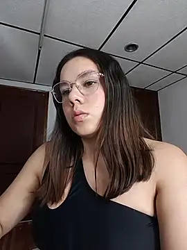 Snapshot of EmmaSulivan chatting on 07-07-26, 03:09 EmmaSulivan online show from 07-07-26, 03:09