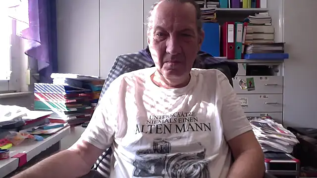 HMStraps01 online show from 02-24-25, 09:43