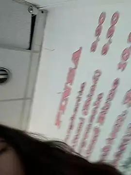 Snapshot of sexymelli18 chatting on 05-10-26, 07:35 sexymelli18 online show from 05-10-26, 07:35