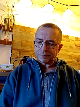 Xavspank2 online show from 11-13-25, 09:41