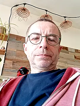 Xavspank2 online show from 03-17-26, 02:31