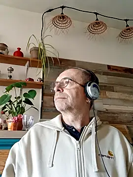 Xavspank2 online show from 03-27-26, 08:37