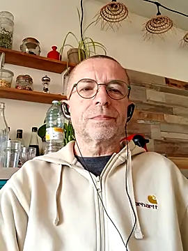 Xavspank2 online show from 04-14-26, 09:15