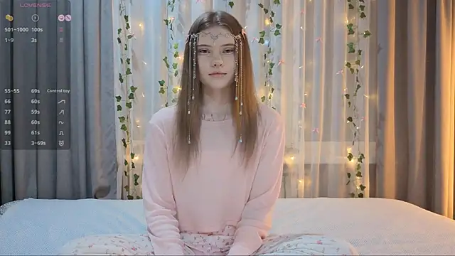 Snapshot of CarolinePepper chatting on 02-04-26, 02:45 CarolinePepper online show from 02-04-26, 02:45