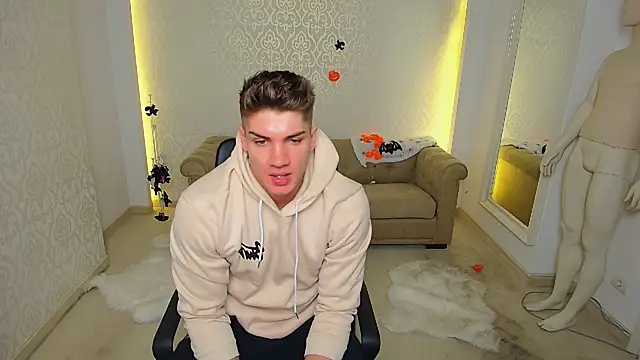 MaxKaiden online show from 10-29-25, 05:53