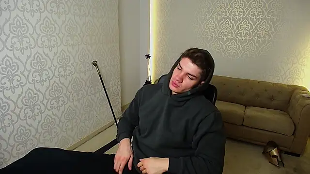 MaxKaiden online show from 11-22-25, 05:39