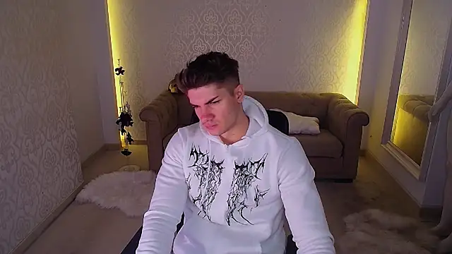 MaxKaiden online show from 11-25-25, 05:40