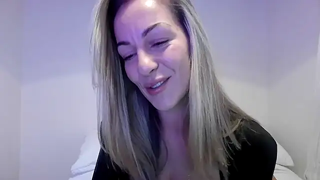 Edenfox- online show from 11-06-25, 11:00