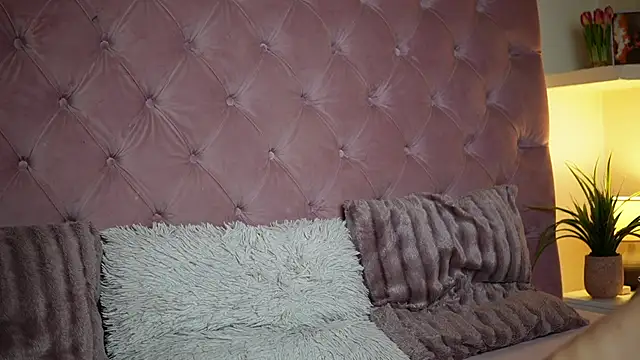 MaiaMini online show from 01-13-26, 08:58