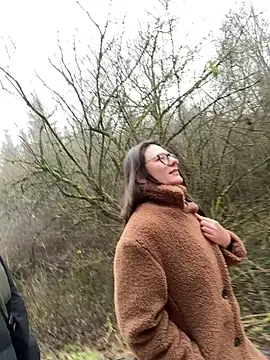 AvaFlowers6 online show from 12-16-25, 08:41