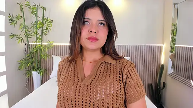Snapshot of GeorginaReyes chatting on 06-25-26, 11:53 GeorginaReyes online show from 06-25-26, 11:53