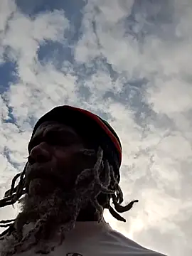 Snapshot of KingSlim56 chatting on 10-04-25, 10:19 KingSlim56 online show from 10-04-25, 10:19