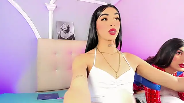 Snapshot of Brytany_TiffanySX chatting on 03-05-25, 01:21 Brytany TiffanySX online show from 03-05-25, 01:21