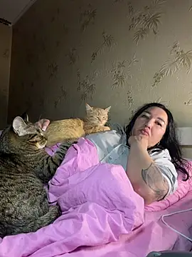 Naughtbaby 2025 online show from 04-17-26, 12:02