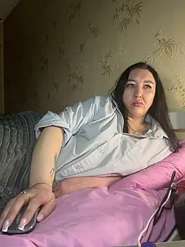 Snapshot of Naughtbaby_2025 chatting on 05-04-26, 01:34 Naughtbaby 2025 online show from 05-04-26, 01:34