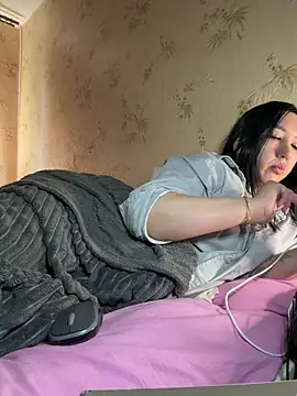 Snapshot of Naughtbaby_2025 chatting on 05-06-26, 12:43 Naughtbaby 2025 online show from 05-06-26, 12:43