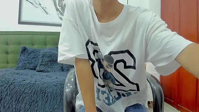 Snapshot of Johann_sex chatting on 12-05-25, 05:31 Johann sex online show from 12-05-25, 05:31