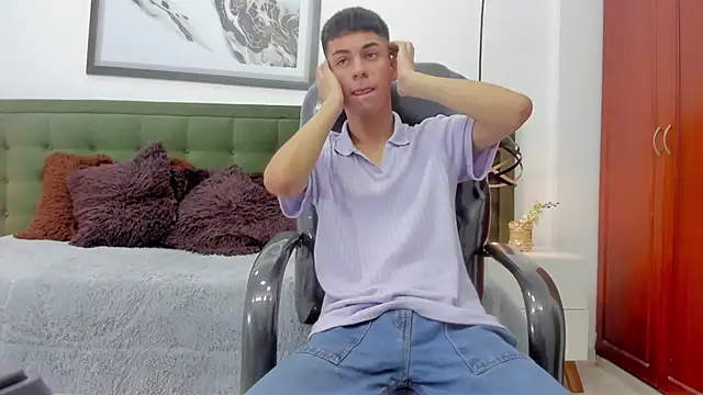 Snapshot of Johann_sex chatting on 02-01-26, 05:22 Johann sex online show from 02-01-26, 05:22