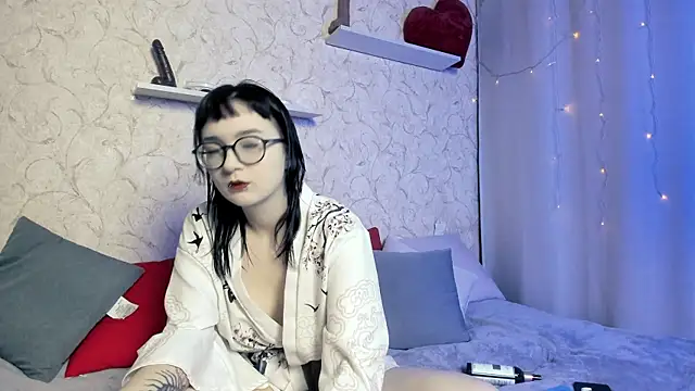 Snapshot of Nasy chatting on 03-13-25, 01:07 Nasy online show from 03-13-25, 01:07