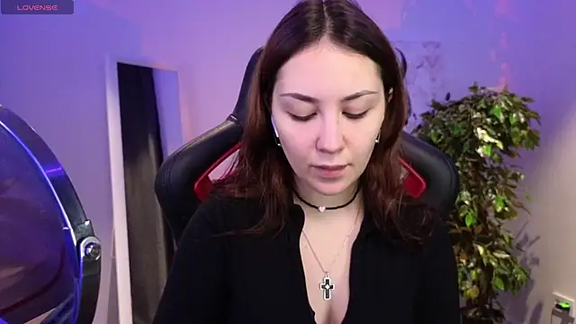 AshleySkott  online show from 12-18-25, 08:42