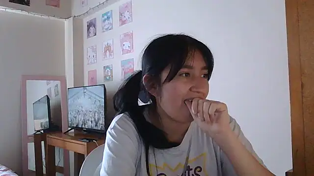 Arielle lov online show from 11-06-25, 05:03