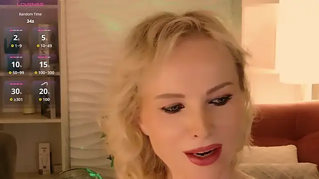 Snapshot of Sandra_Kind chatting on 06-30-26, 05:41 Sandra Kind online show from 06-30-26, 05:41