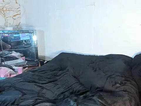 Danny Luxx online show from 04-14-26, 03:23