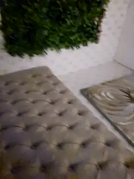 Snapshot of Louna45dv chatting on 02-19-25, 04:22 Louna45dv online show from 02-19-25, 04:22