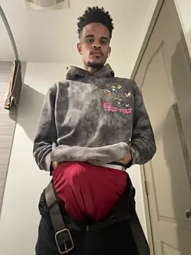 Snapshot of younghung_tez chatting on 02-18-25, 07:09 younghung tez online show from 02-18-25, 07:09
