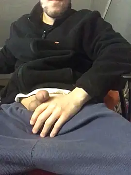 Snapshot of BaltacZ chatting on 02-25-25, 10:58 BaltacZ online show from 02-25-25, 10:58