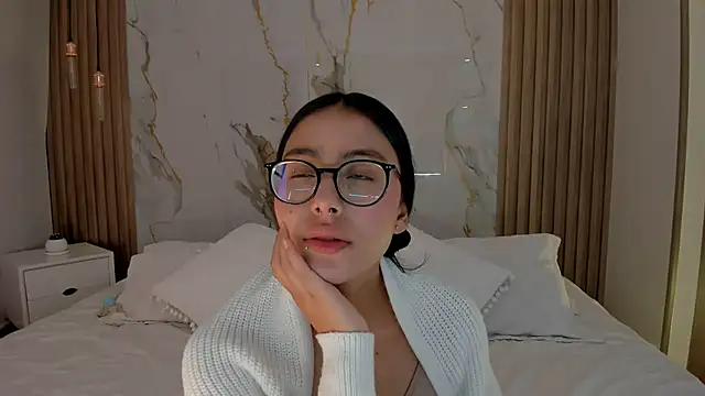 Snapshot of miss_martiina chatting on 09-12-25, 03:06 miss martiina online show from 09-12-25, 03:06