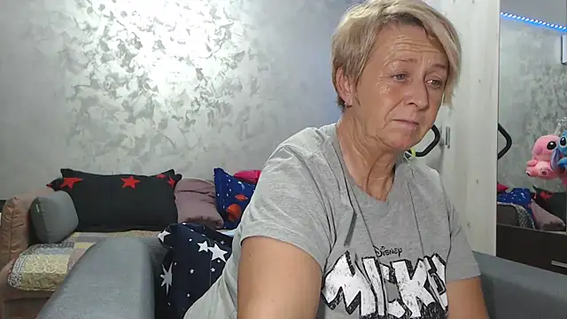 RosesandLillies online show from 03-28-26, 05:45