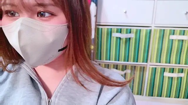 Snapshot of noa_chi chatting on 03-17-25, 11:42 noa chi online show from 03-17-25, 11:42