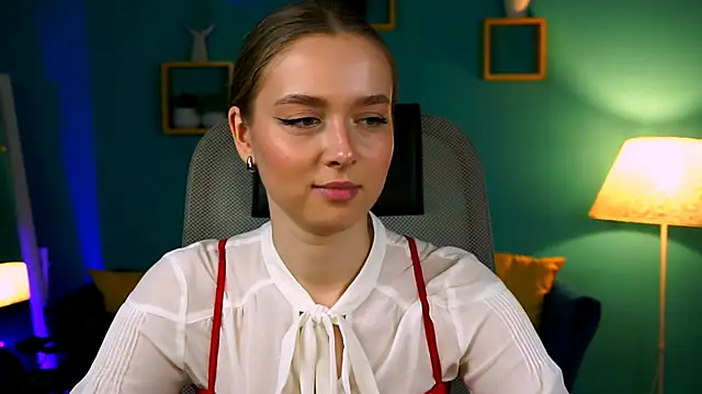 JenniferGraces online show from 03-15-25, 04:32