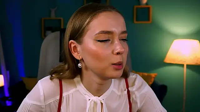 JenniferGraces online show from 03-15-25, 07:38