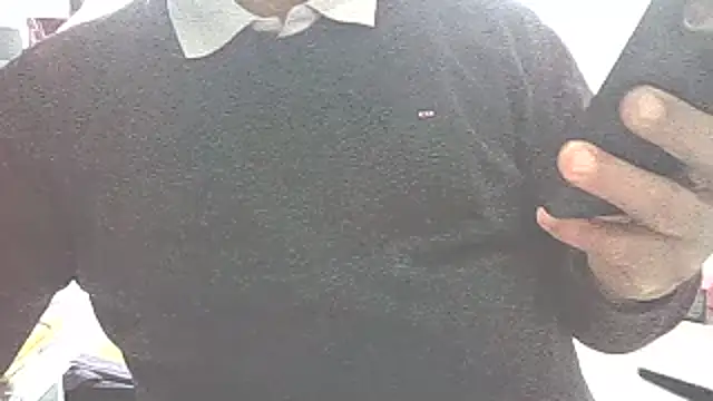 Snapshot of francoisM45 chatting on 02-24-25, 08:06 francoisM45 online show from 02-24-25, 08:06