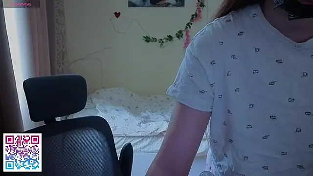 boozekirs  online show from 06-10-26, 02:56